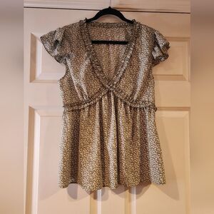 Green and white floral peplum blouse XL